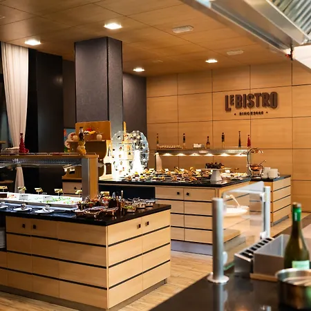 호텔 럭키 스파&릴렉스 5*