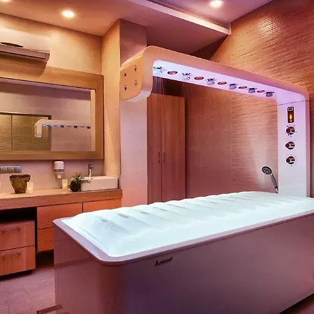 Lucky & Relax Hotel